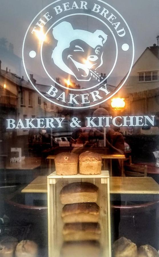 The Bear Bread Bakery B&B, Ensuite Rooms Above The Bakery, Colyton Екстер'єр фото