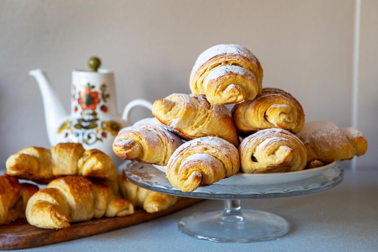 The Bear Bread Bakery B&B, Ensuite Rooms Above The Bakery, Colyton Екстер'єр фото