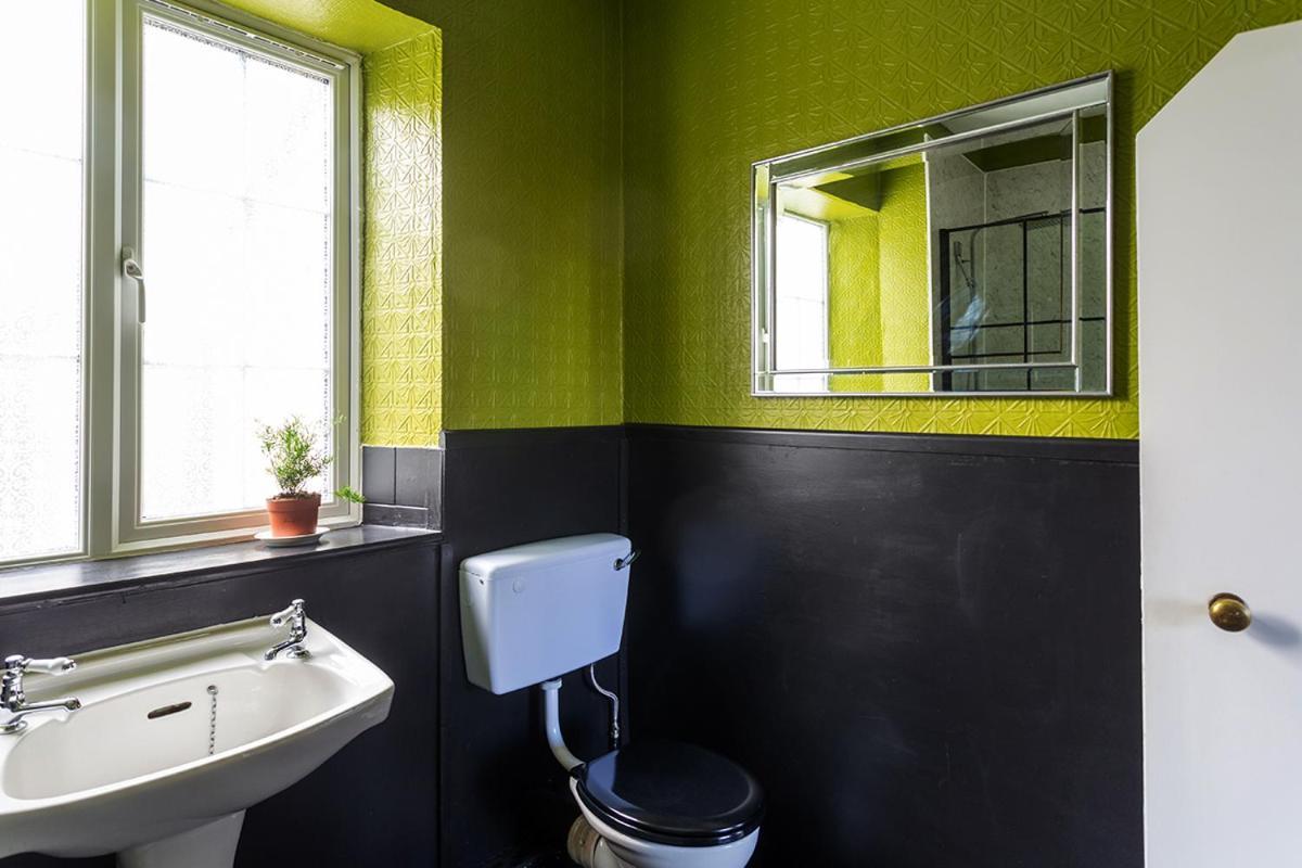 The Bear Bread Bakery B&B, Ensuite Rooms Above The Bakery, Colyton Екстер'єр фото