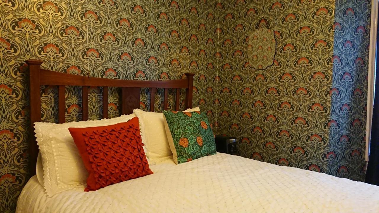 The Bear Bread Bakery B&B, Ensuite Rooms Above The Bakery, Colyton Екстер'єр фото
